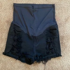 Maternity ripped shorts